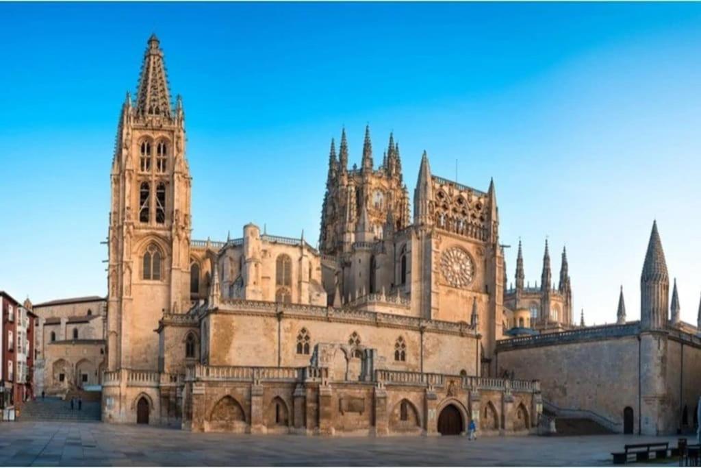 Vivienda De Uso Turistico En El Corazon De Burgos Lägenhet Exteriör bild